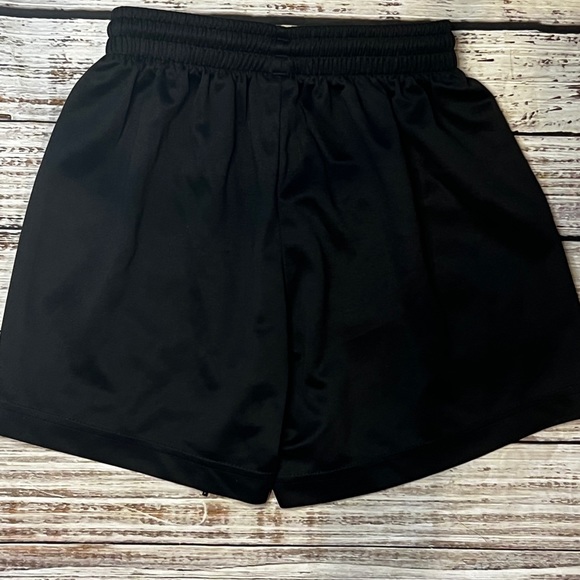 Kids soccer shorts size youth medium - Picture 3 of 7